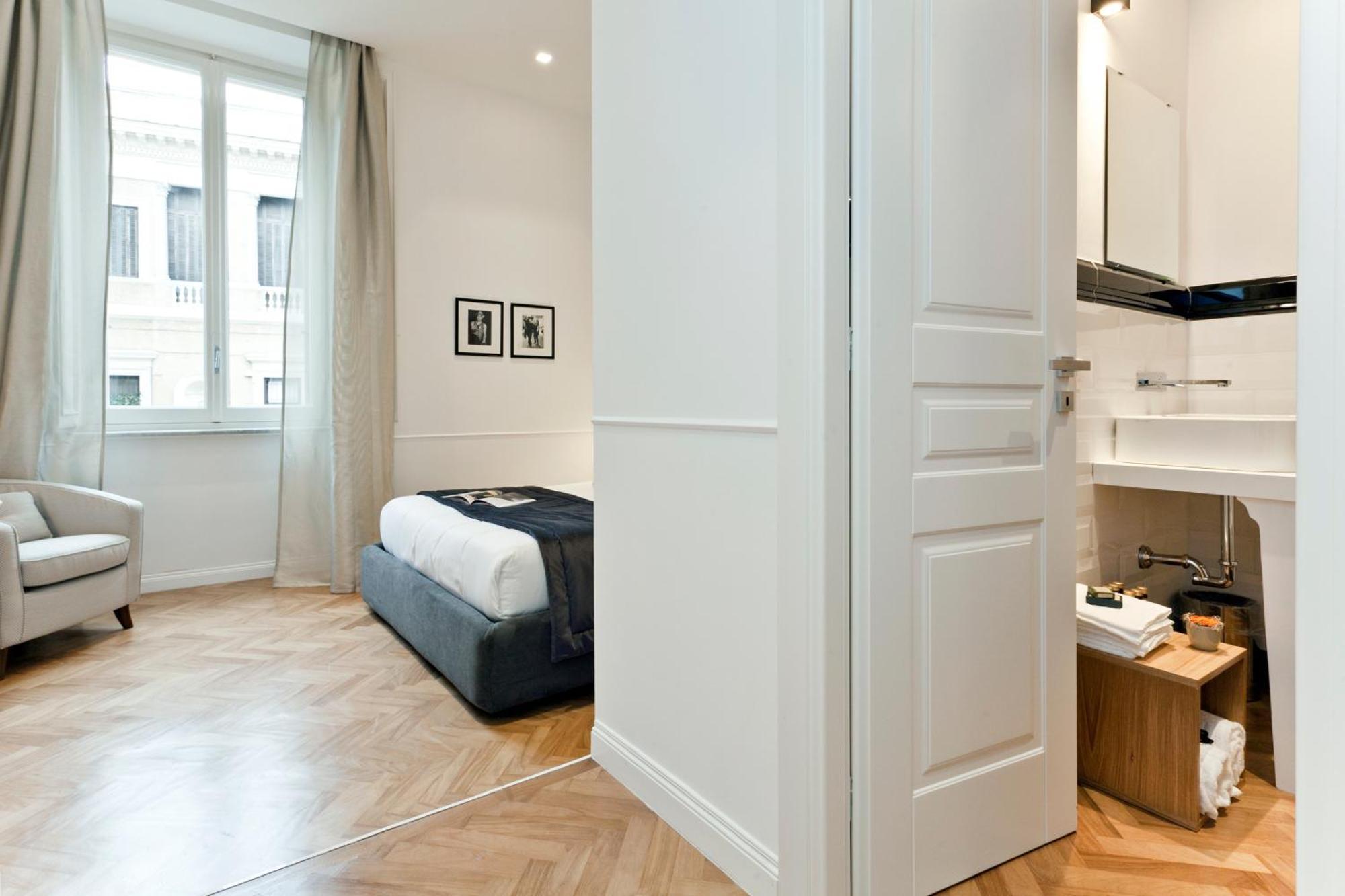 Vanity Navona Hotel