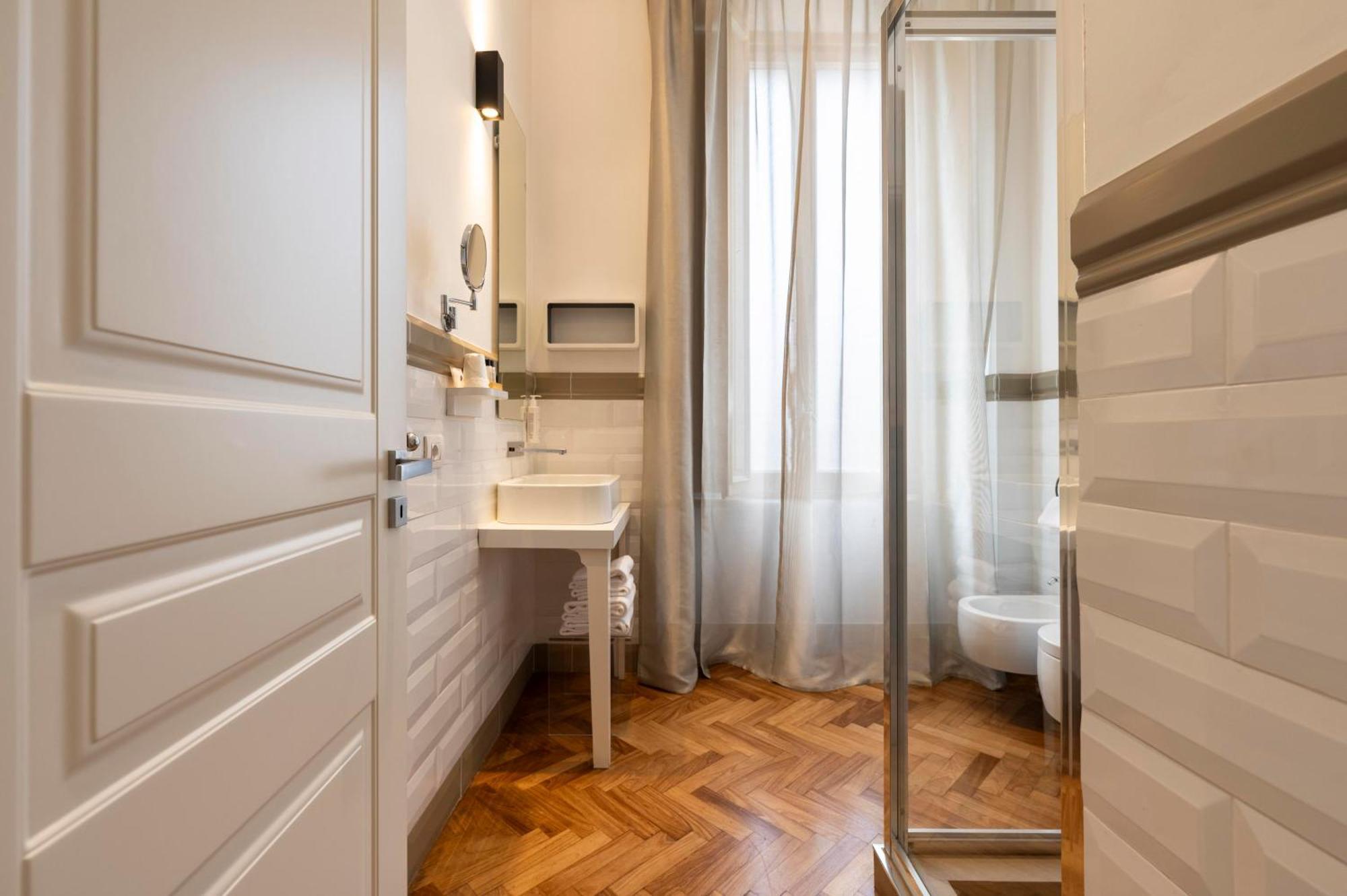 Vanity Navona Hotel 2*