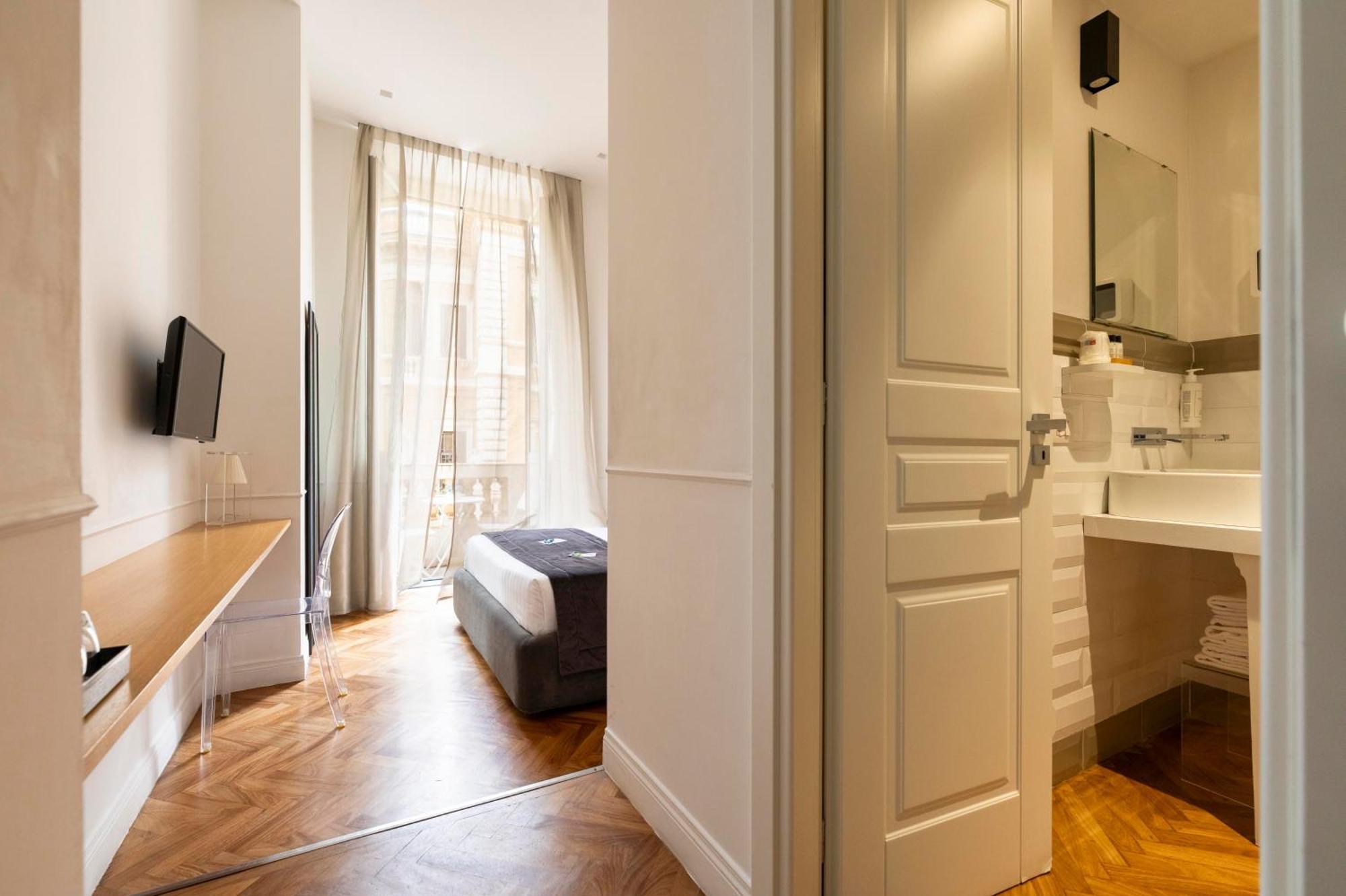 Vanity Navona 2*