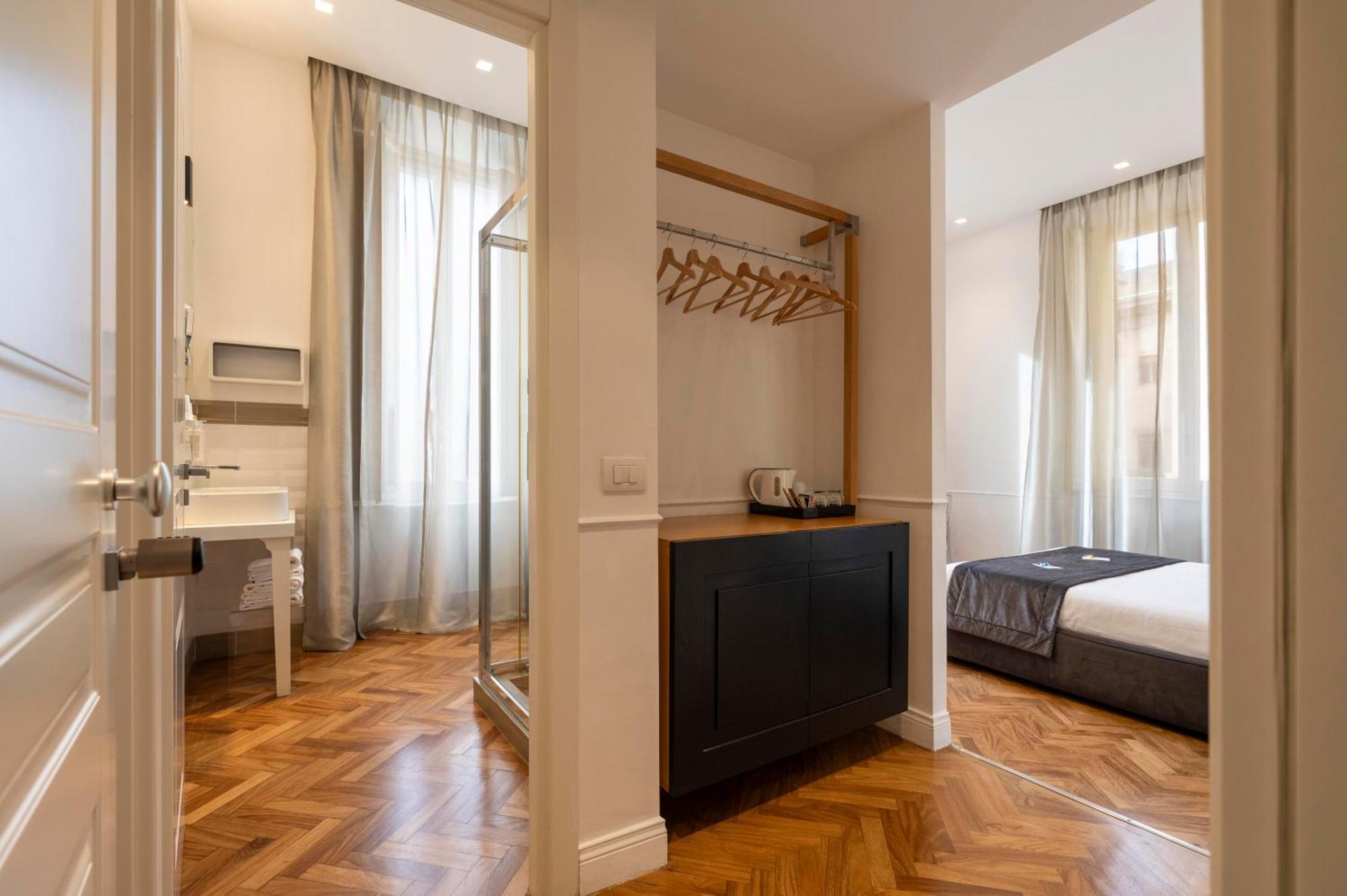 Vanity Navona Hotel